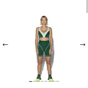 SOLD: IVY PARK x ADIDAS Med Support Zip Sports Bra